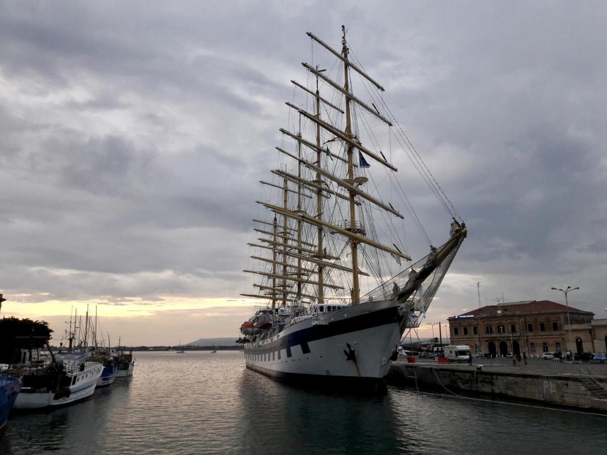 Elegante Appartamento In Palazzo Storico Ortigia Syracuse Exteriér fotografie